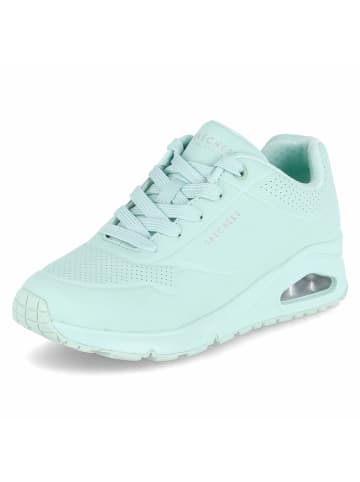 Skechers Schnürhalbschuh in schwarz