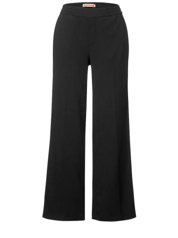 Street One Loose Fit Hose mit Crincle in Schwarz