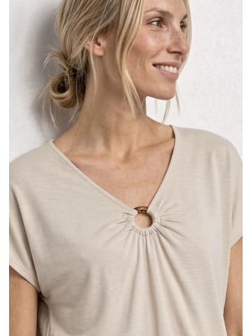 Street One Silk-Look Shirt mit V-Neck und Deko-Detail in Clay Sand