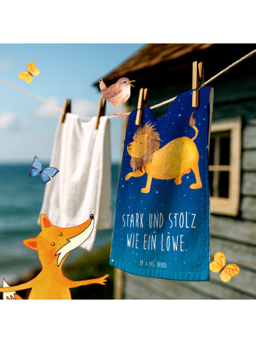 Mr. & Mrs. Panda Handtuch Sternzeichen Löwe mit Spruch in Sternenhimmel Blau