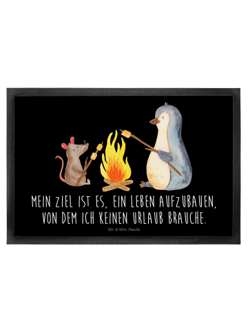 Mr. & Mrs. Panda Fußabtreter Pinguin Lagerfeuer mit Spruch in Schwarz