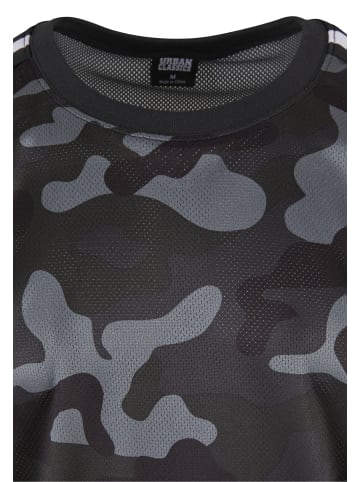 Urban Classics Mesh Tees in darkcamo