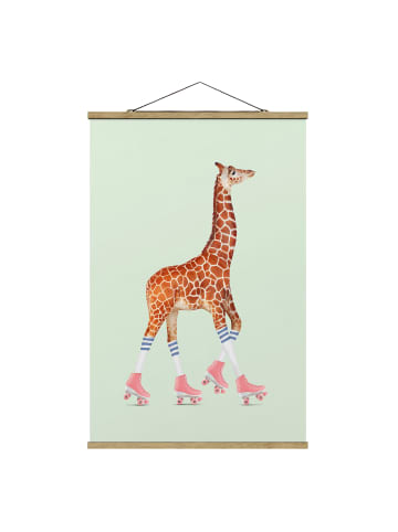 WALLART Stoffbild - Jonas Loose - Giraffe mit Rollschuhen in Grün