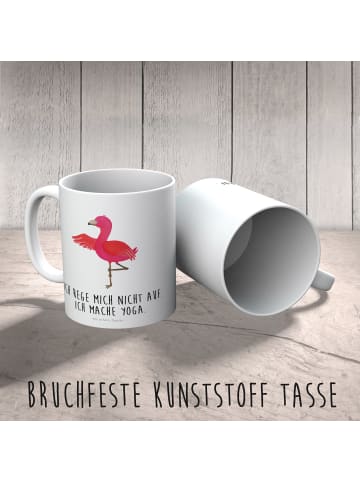Mr. & Mrs. Panda Kaffeebecher Flamingo Yoga mit Spruch in Weiß