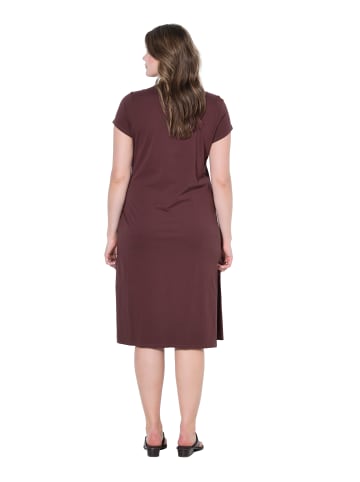 Studio Untold Midikleid in schokolade