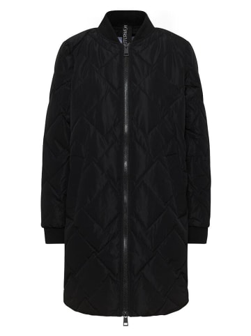 Cecil Mantel in Black