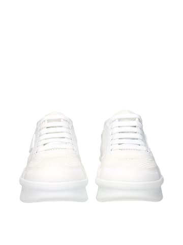 PRADA Weiß Stoff Low Top Sneaker