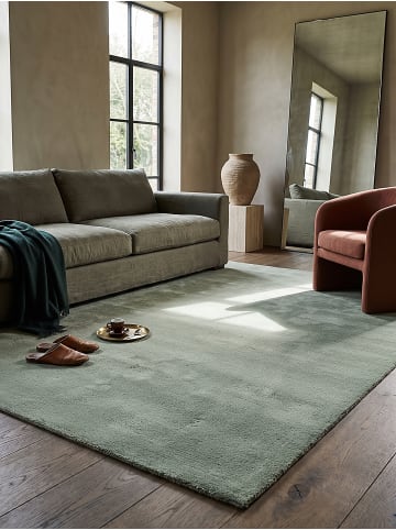 KADIMA DESIGN Hochflorteppich aus Polyester, 16 mm Flor auf Antirutsch-Rücken in Grün