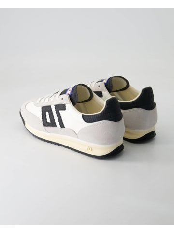Back 70 Sportliche Schnürschuhe in Grau