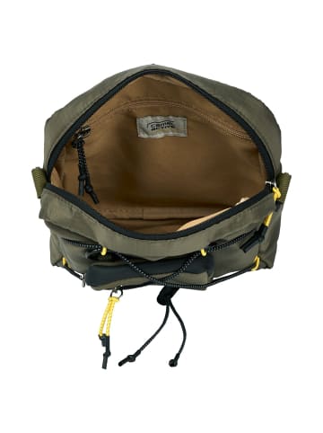 Camel Active Shores Cross Bag mit reflektierenden Elementen in Khaki