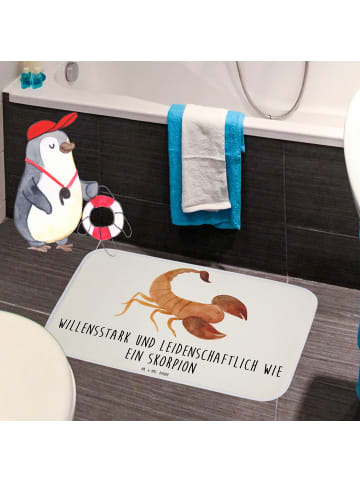 Mr. & Mrs. Panda Badezimmerteppich Sternzeichen Skorpion mit Spruch in Weiß
