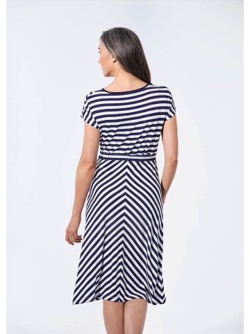 GOLDNER Kurzgröße:  Kleid mit U-Boot-Ausschnitt in marine / weiß / gemustert