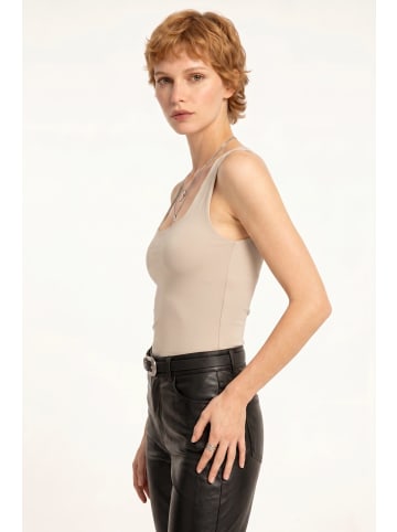 Alexa Dash Blouse in Beige