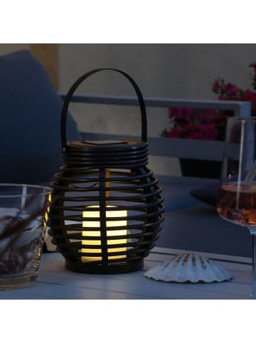 MARELIDA LED Solar Laterne mit LED Kerze in Rattan Korboptik H: 15cm in schwarz