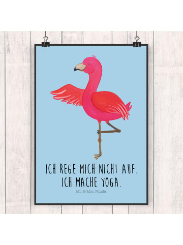 Mr. & Mrs. Panda Bild Flamingo Yoga mit Spruch in Blau Pastell