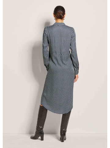 MADELEINE Hemdblusenkleid mit Grafik-Print in marine / wollweiß / stahlblau