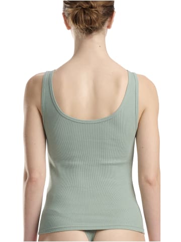 adidas Tanktop Fast Dry in olive green