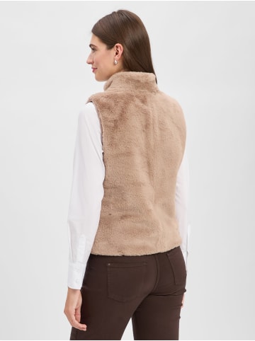 Marie Lund Weste in taupe - 0002