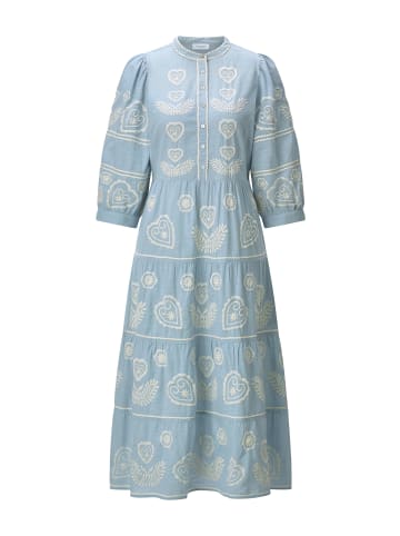 Rich & Royal Musselin Stickkleid in Skyway Blue