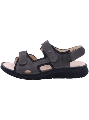 Finn Comfort Sandale in grau