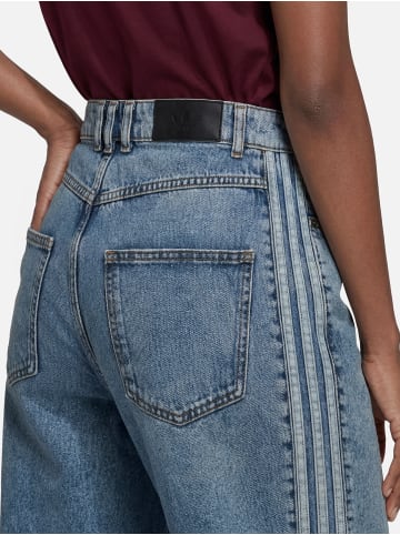 adidas Originals Jeans in bleached