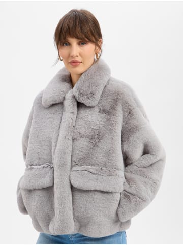 edited Kunstfelljacke Carly in grau