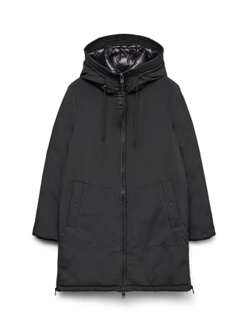 Vero Moda Mantel in Black