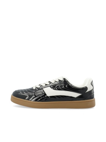 Bianco Low Top Sneaker in BlackBlackPatent