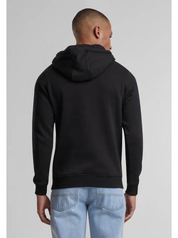 Mister Tee Mister Tee in black