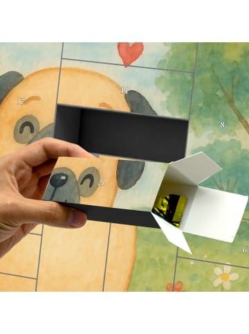 Mr. & Mrs. Panda Adventskalender Mops Design ohne Spruch in Weiß