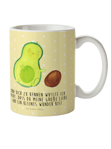 Mr. & Mrs. Panda Kindertasse Avocado Kern rollt mit Spruch in Gelb Pastell