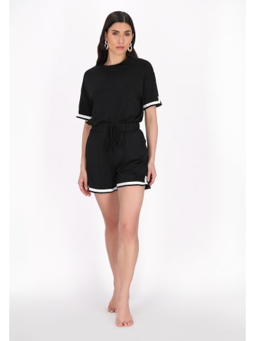 faina Women Shorts in black
