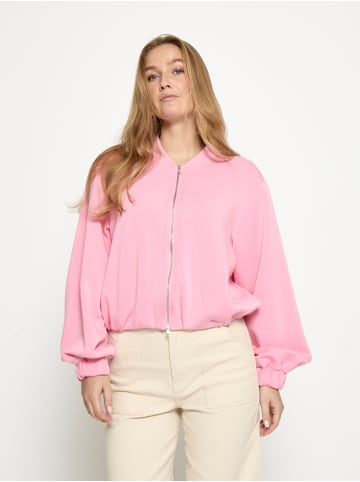 minus Jacket in Prism Pink