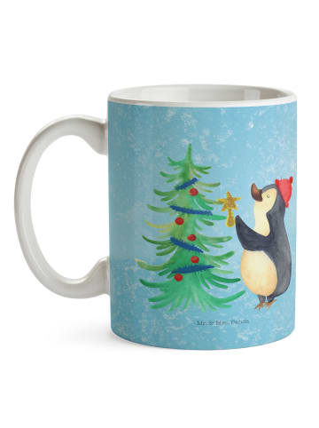 Mr. & Mrs. Panda Becher Pinguin Weihnachtsbaum ohne Spruch in Eisblau