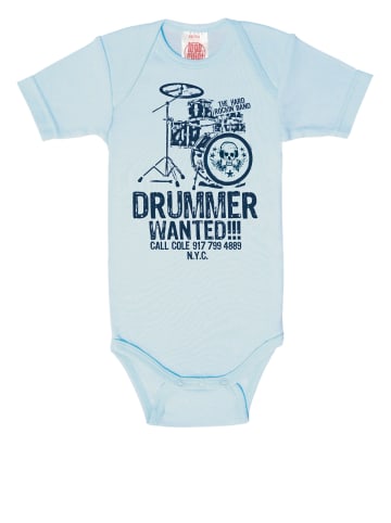Logoshirt Baby-Body DRUMMER WANTED - Print in hellblau