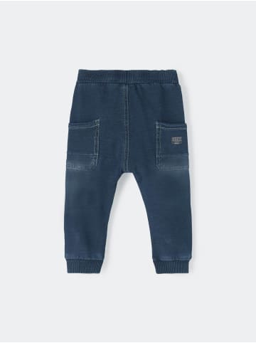 name it Jeanshose in dark blue denim