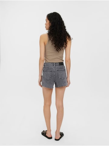 Vero Moda Kurze Denim Jeans Shorts mit Fransen VMBRENDA in Grau