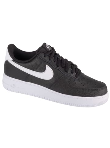 Nike Nike Air Force 1 07 in Schwarz