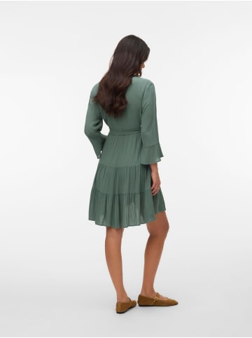 Vero Moda Kleid in Laurel Wreath 1