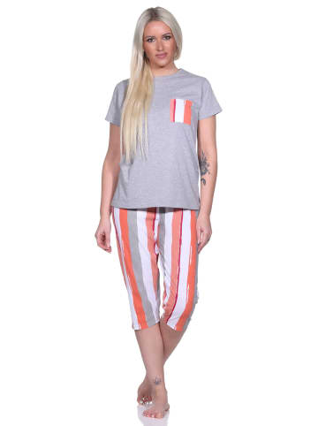 NORMANN Pyjama Schlafanzug T-Shirt Capri Hose und Design in grau