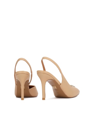 Kazar Pumps in Beige