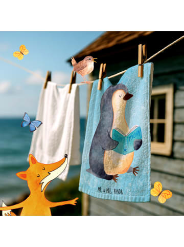 Mr. & Mrs. Panda Handtuch Pinguin Buch ohne Spruch in Eisblau