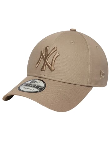 NEW ERA New Era League Essential 9FORTY New York Yankees Cap in Braun