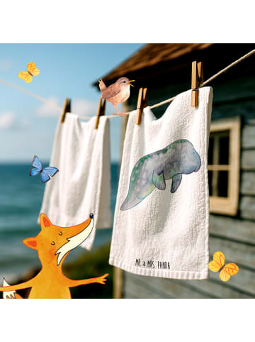 Mr. & Mrs. Panda Handtuch Seekuh Chillen ohne Spruch in Weiß