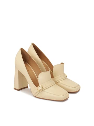 Kazar Pumps in Beige