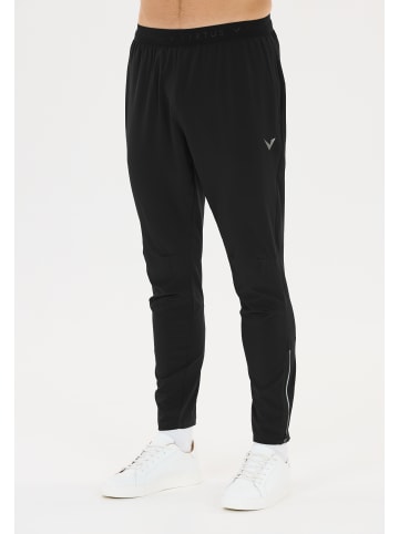 Virtus Sweathose Michi in 1001 Black