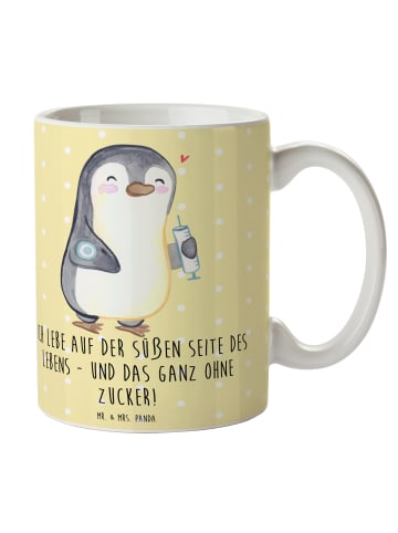 Mr. & Mrs. Panda Tasse Pinguin Diabetes mit Spruch in Gelb Pastell