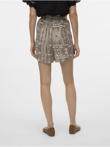 Vero Moda Shorts in Oatmeal