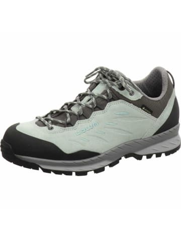 LOWA Wanderschuhe in grün