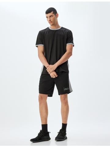 KOTON T-shirt in Schwarz